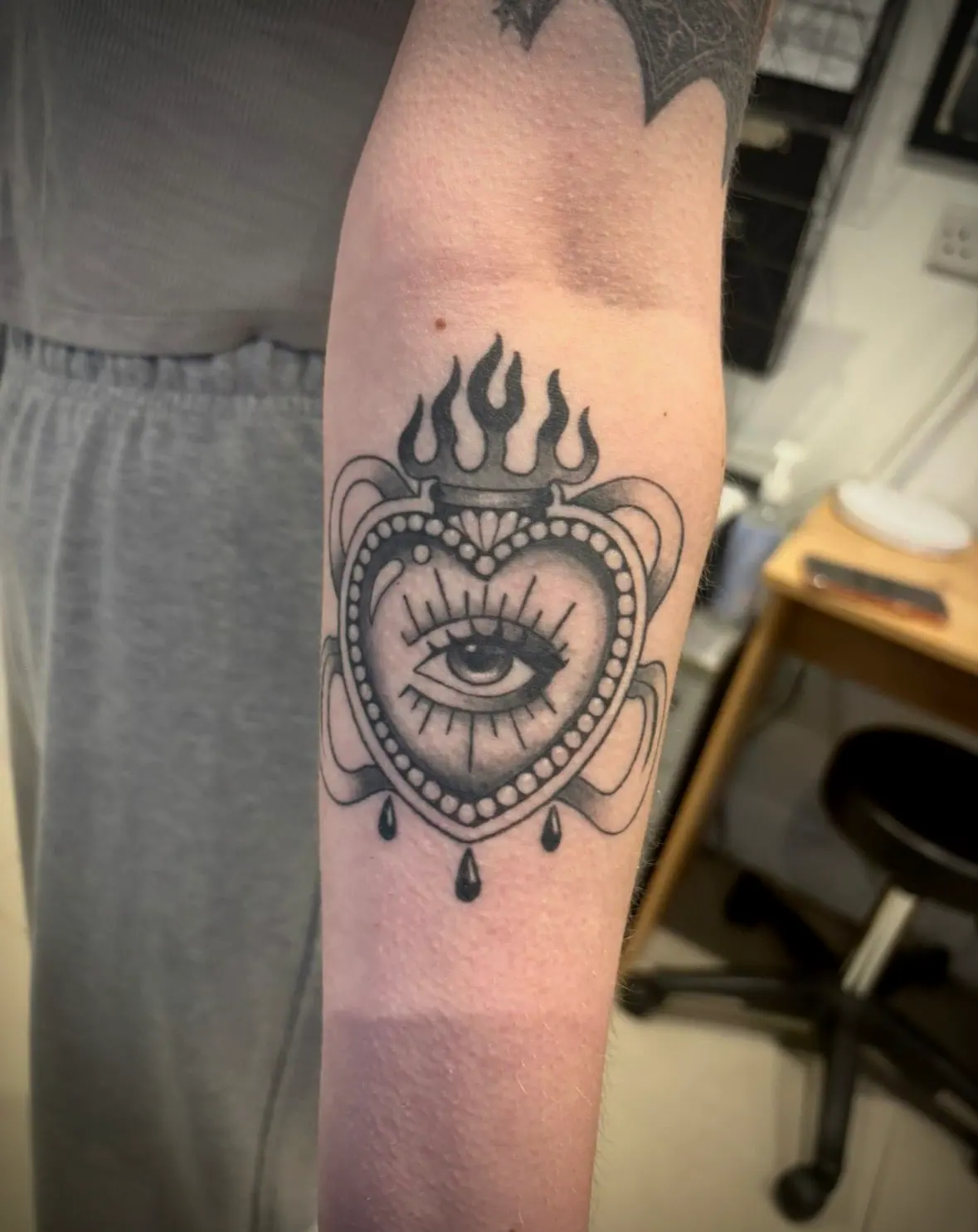 Healed Eye Heart Traditional Oldschool Tattoo